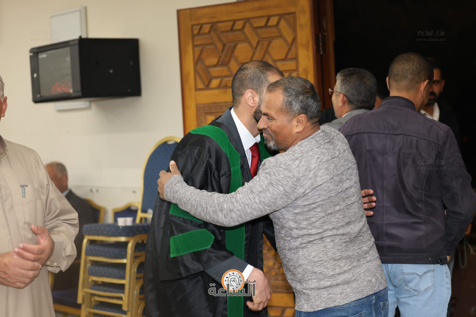 Madar Al-Saa Images 0.17509211772840194