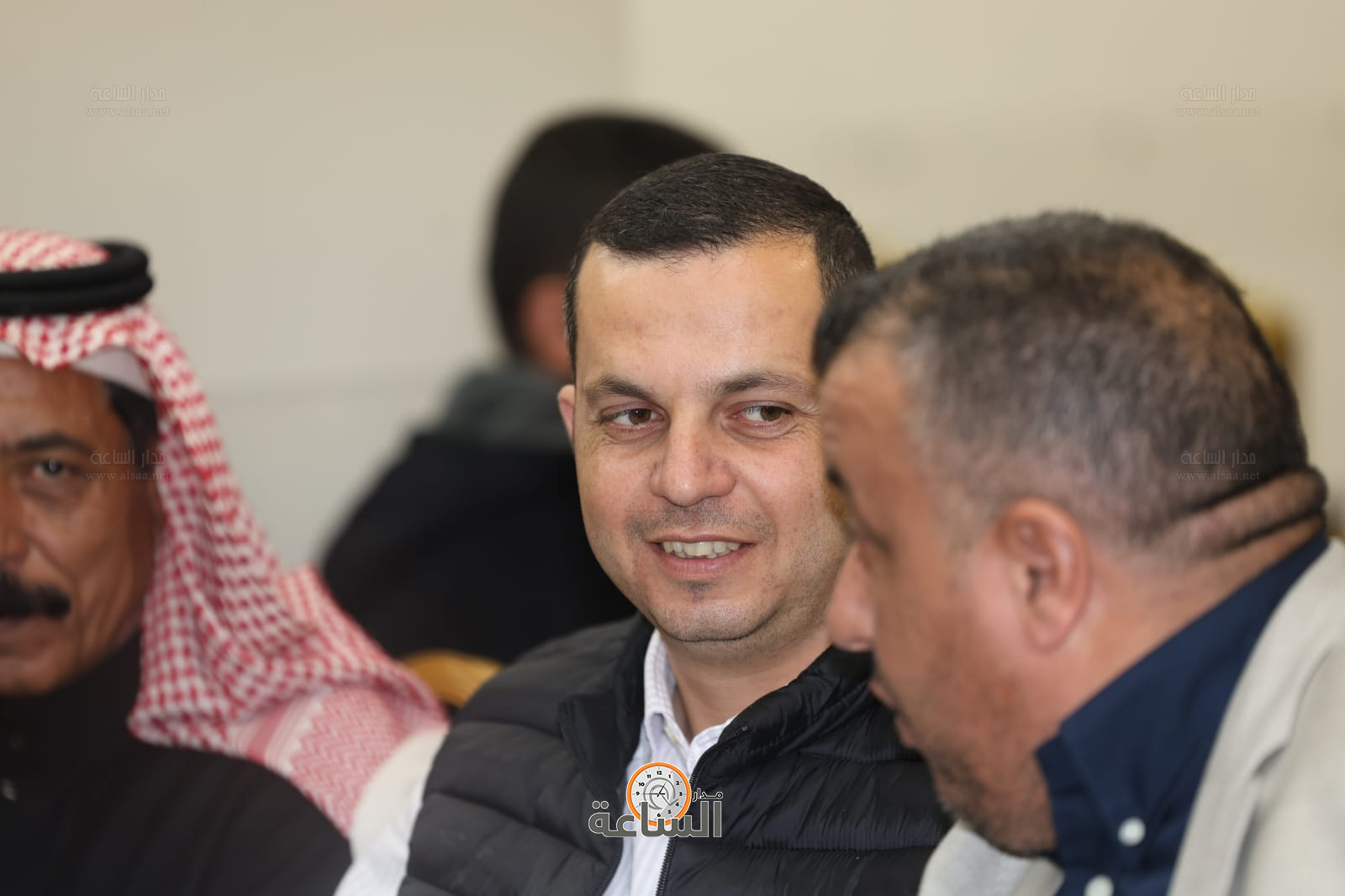 Madar Al-Saa Images 0.7152623335155603