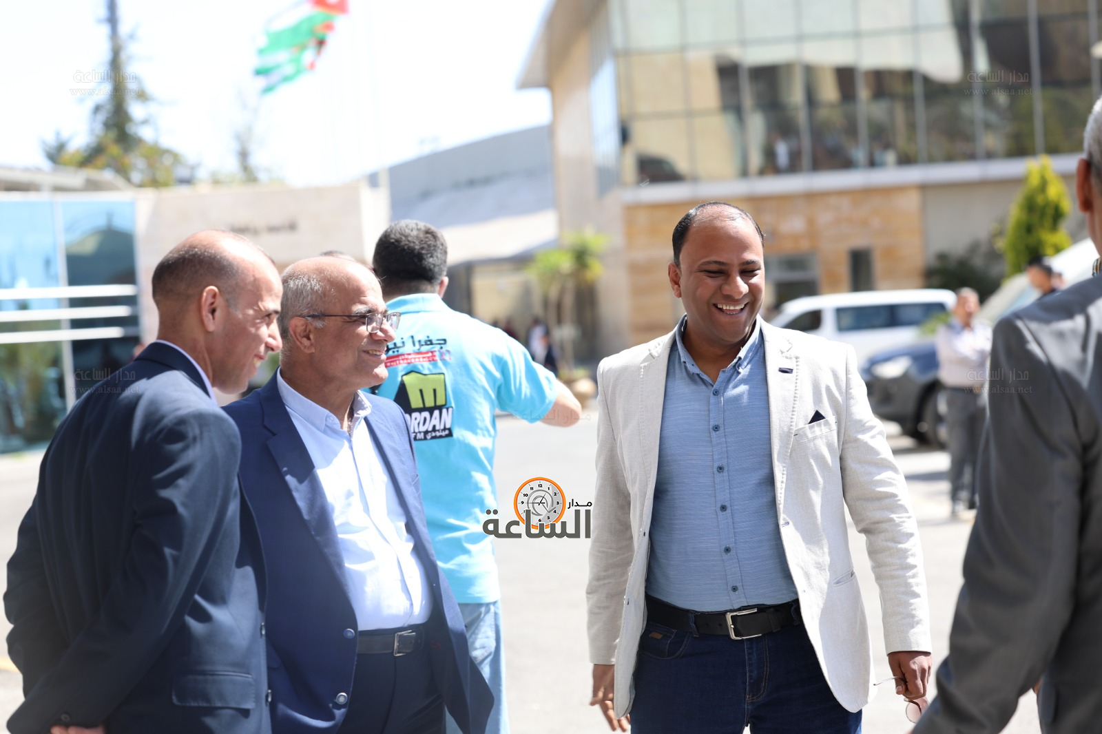 Madar Al-Saa Images 0.8881741096550375