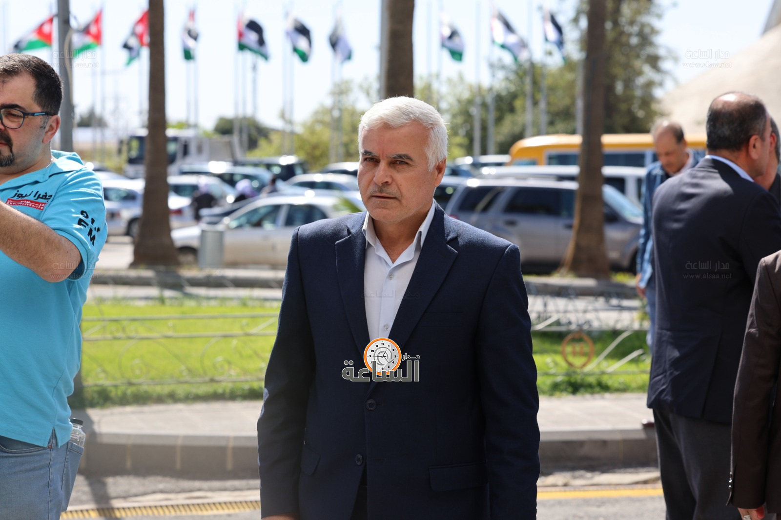 Madar Al-Saa Images 0.49990493728611485