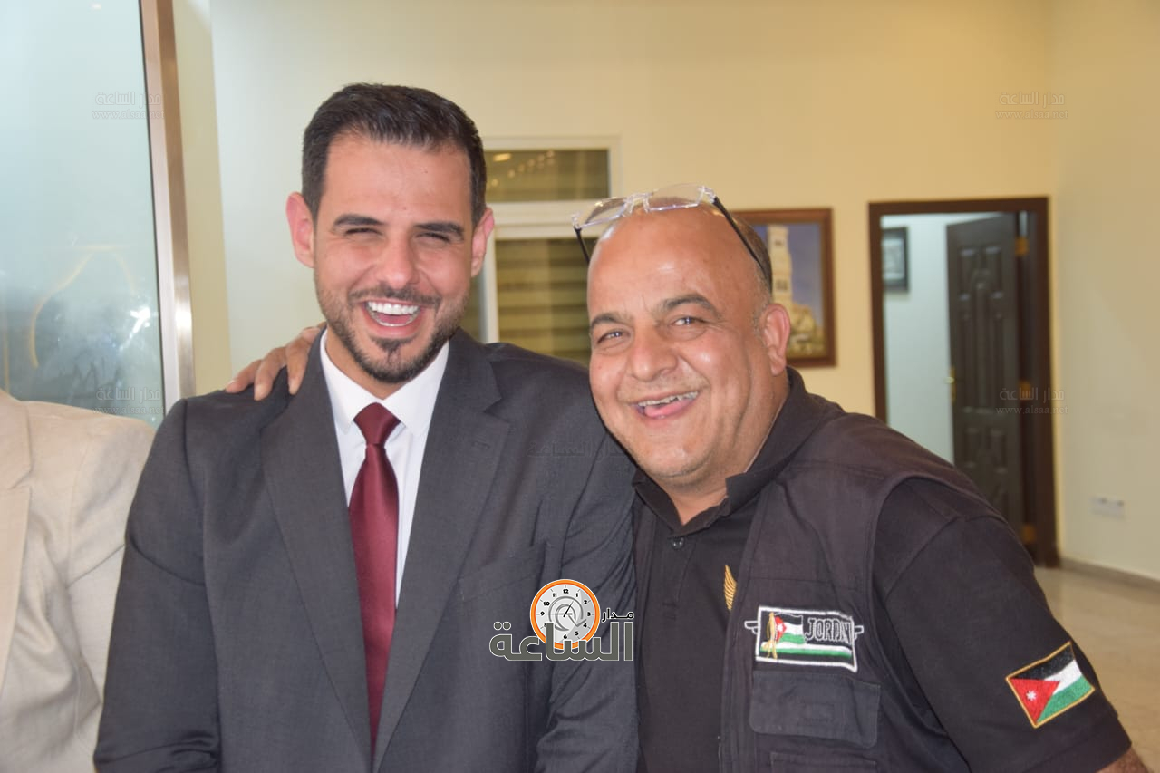 Madar Al-Saa Images 0.03522213975984867