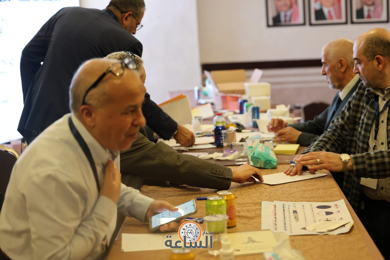 Madar Al-Saa Images 0.5205529331321784