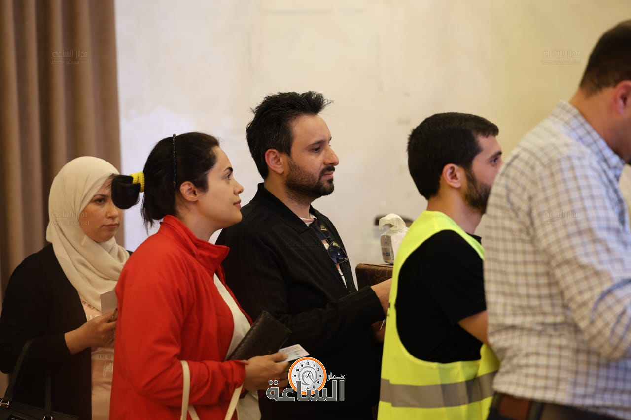 Madar Al-Saa Images 0.10360628899590041