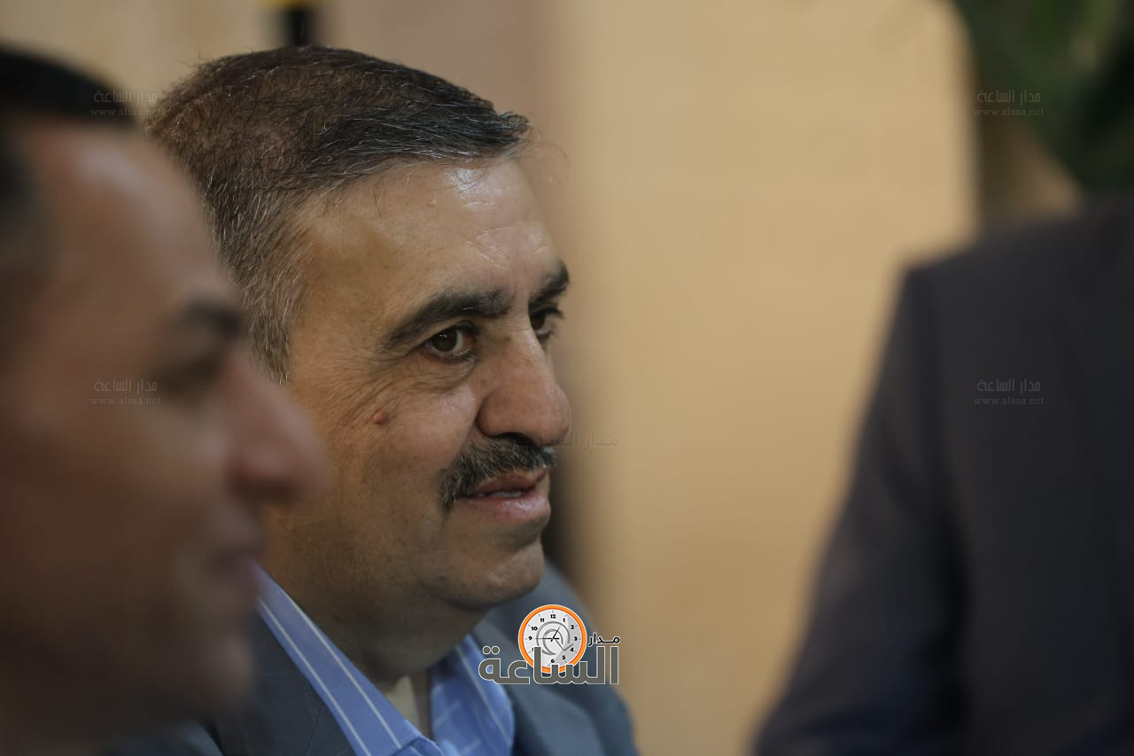 Madar Al-Saa Images 0.41896921782539354