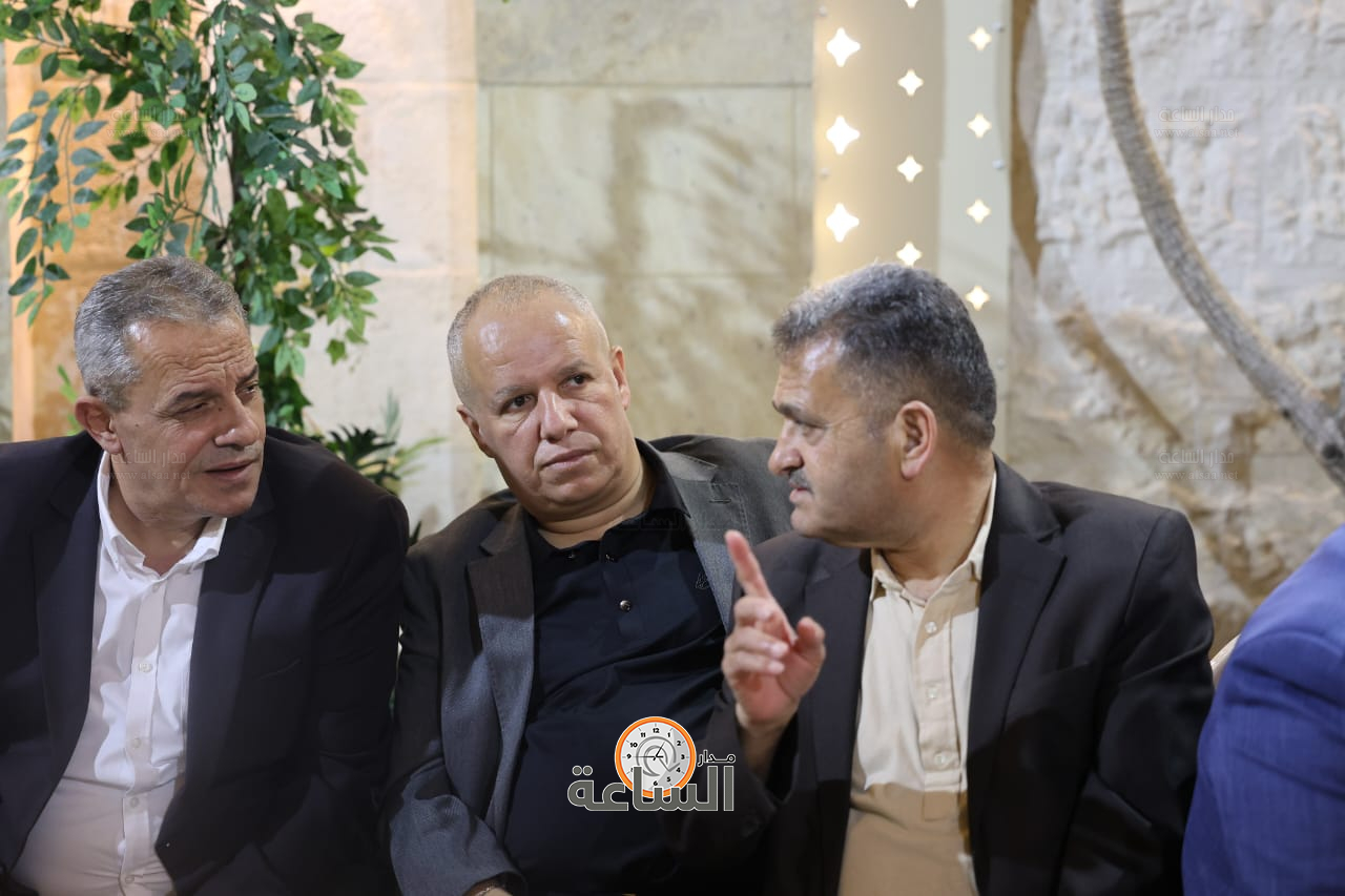 Madar Al-Saa Images 0.2539575394245337