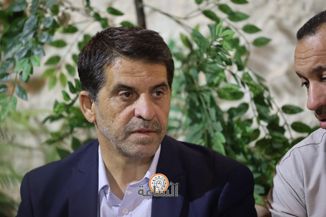 Madar Al-Saa Images 0.9396714427825321