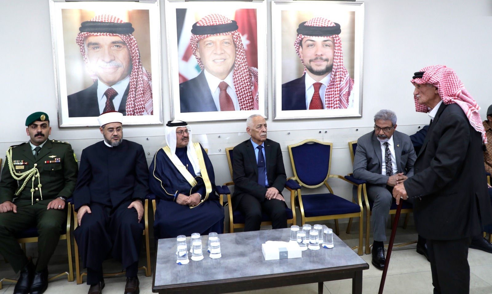 Madar Al-Saa Images 0.6478838348060608