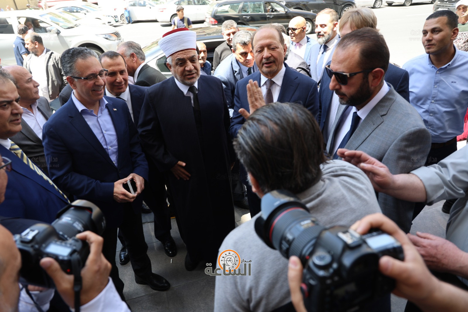 Madar Al-Saa Images 0.7301122170838764