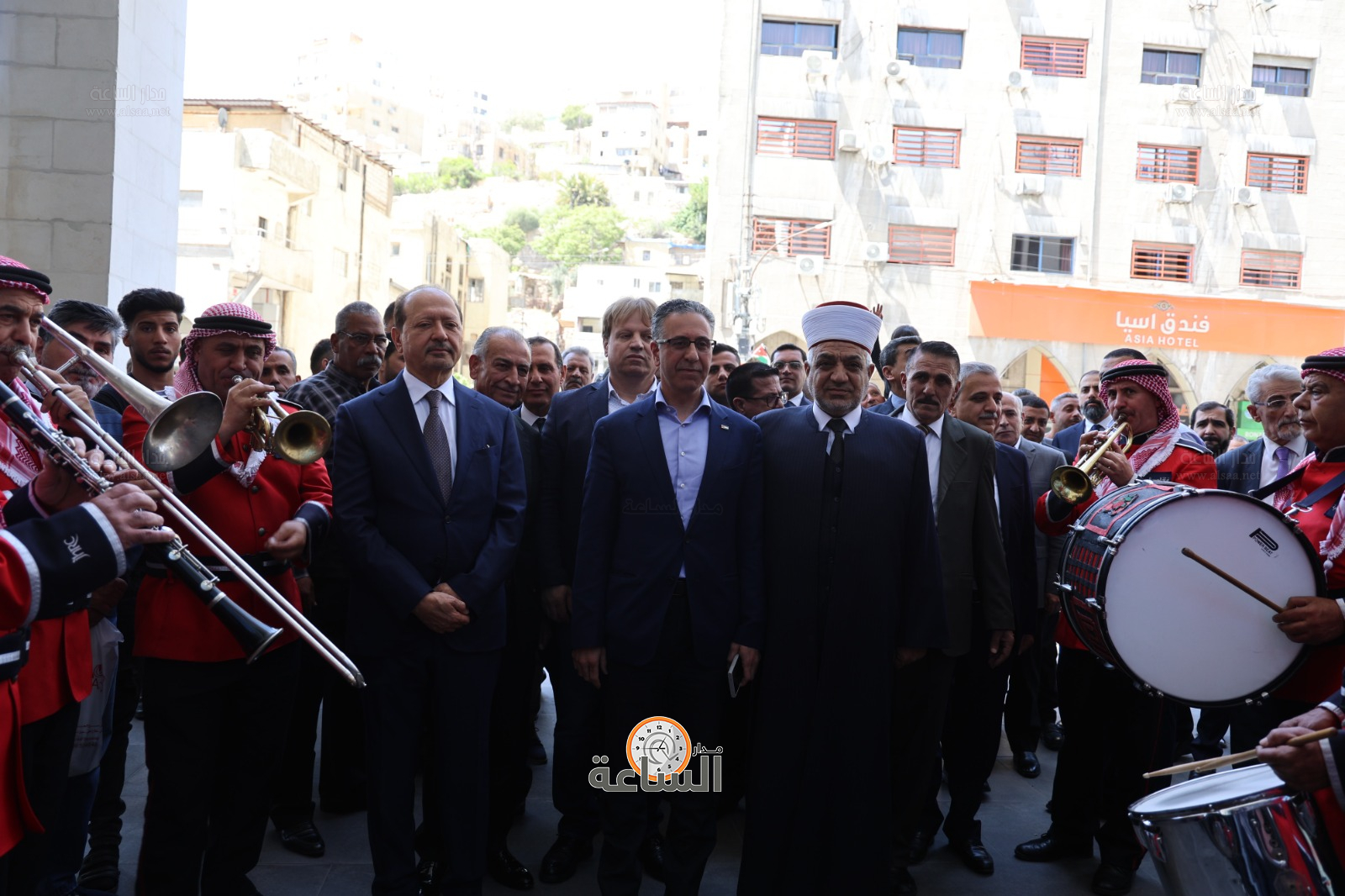 Madar Al-Saa Images 0.7374257738491223