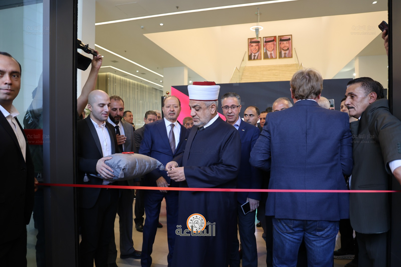 Madar Al-Saa Images 0.5440753103110342