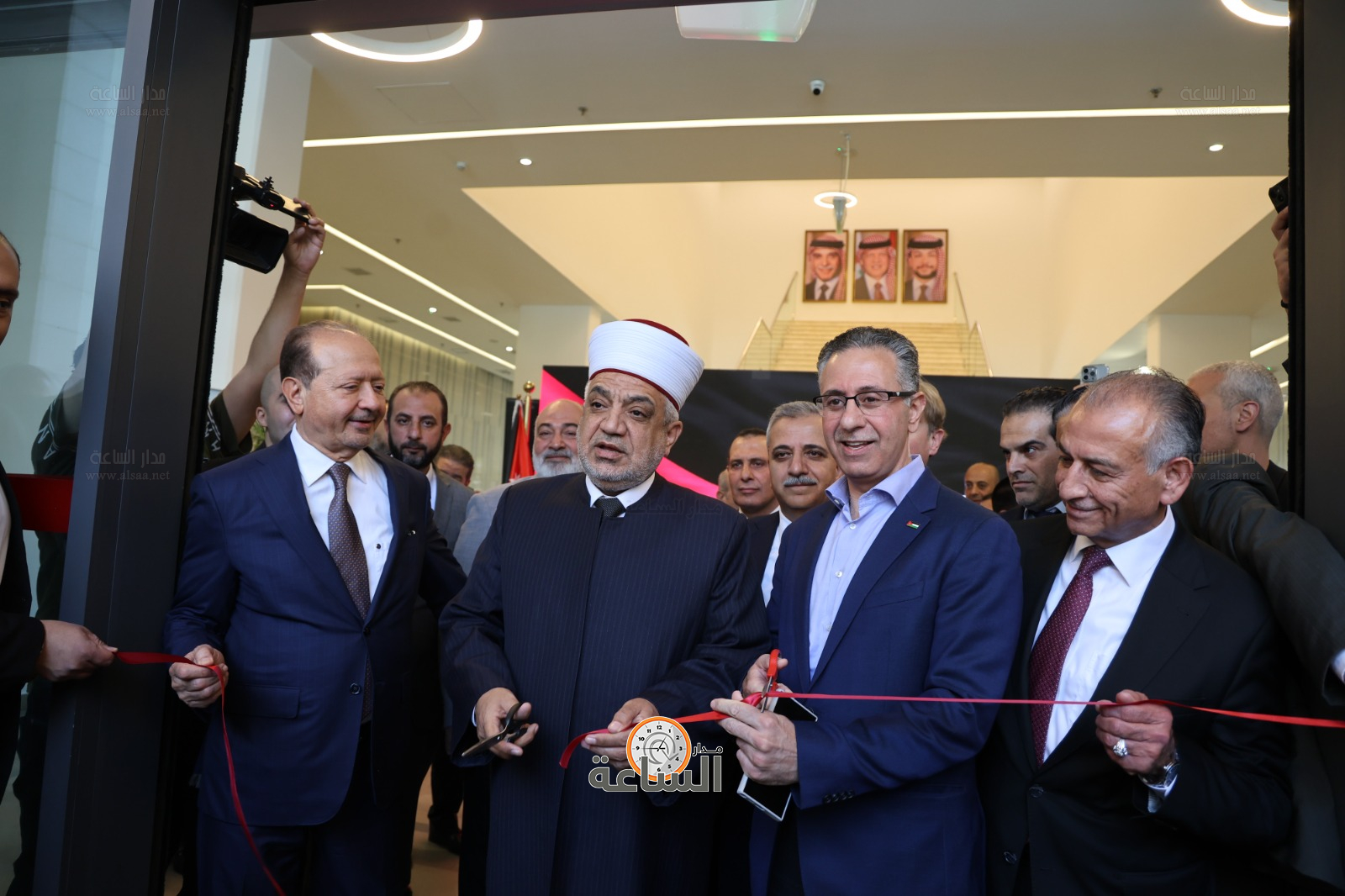 Madar Al-Saa Images 0.382777849894562