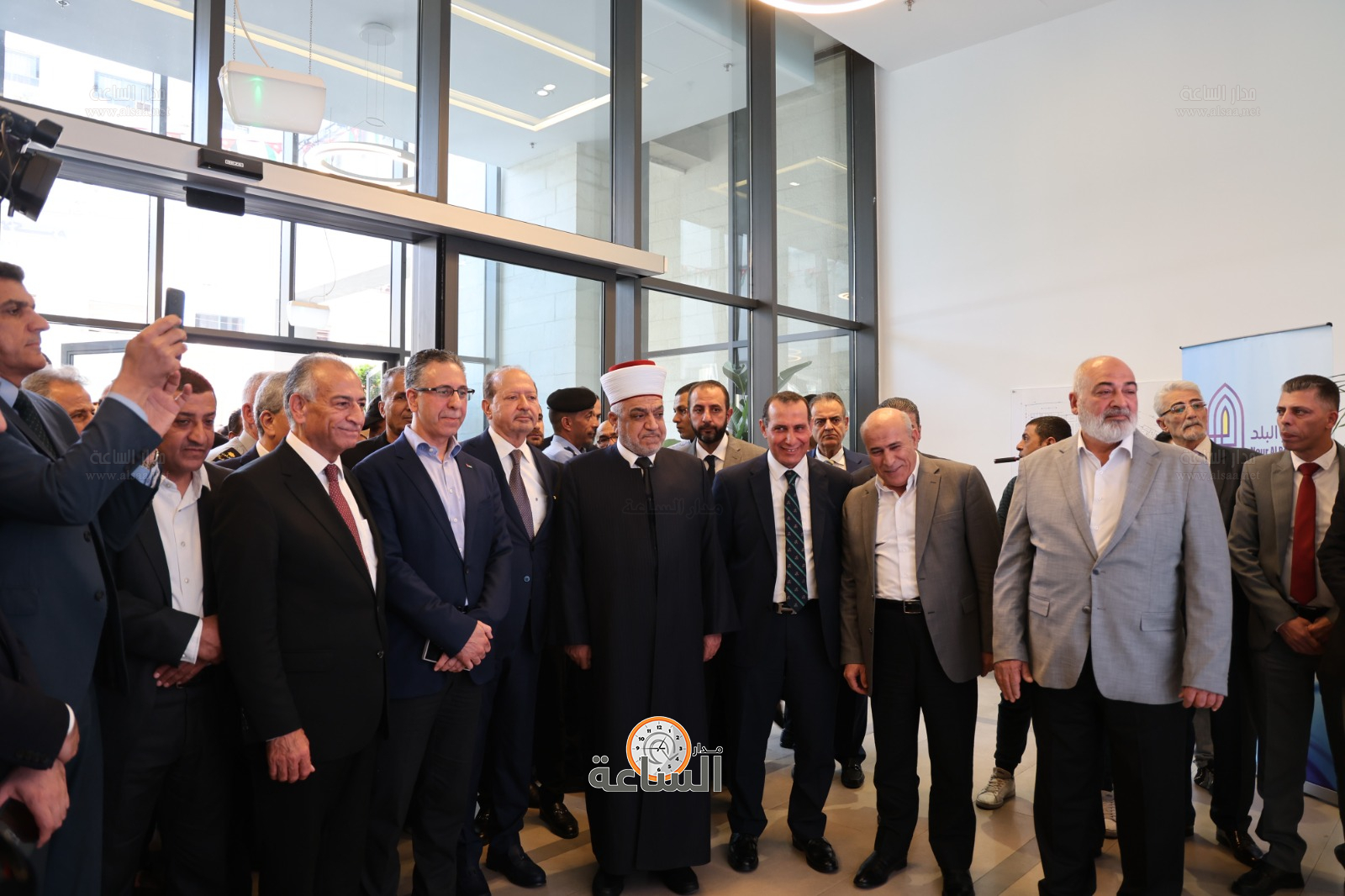 Madar Al-Saa Images 0.9802877259064042