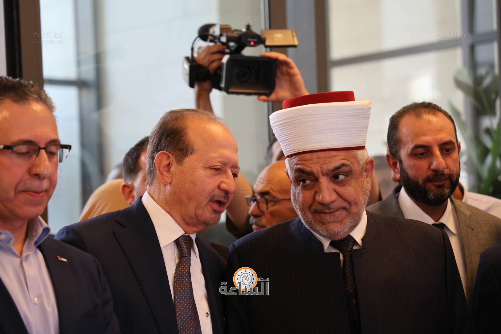 Madar Al-Saa Images 0.43660439193529543