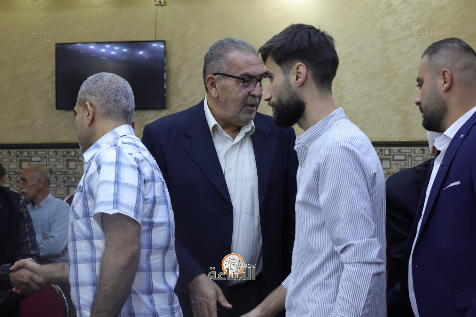 Madar Al-Saa Images 0.9805636074306089