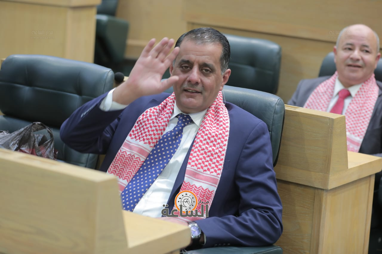 Madar Al-Saa Images 0.8139440615865589