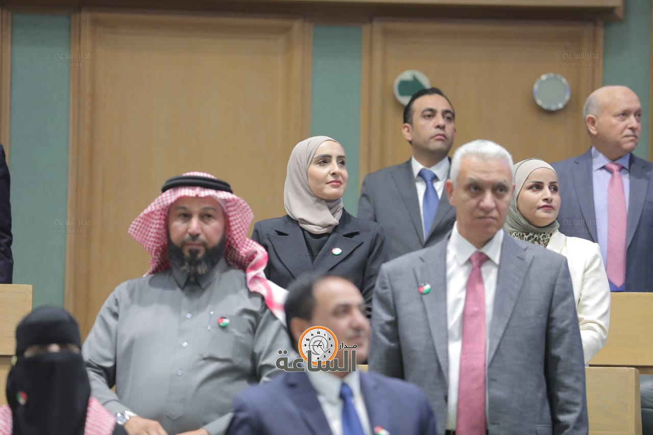 Madar Al-Saa Images 0.3564454097606712