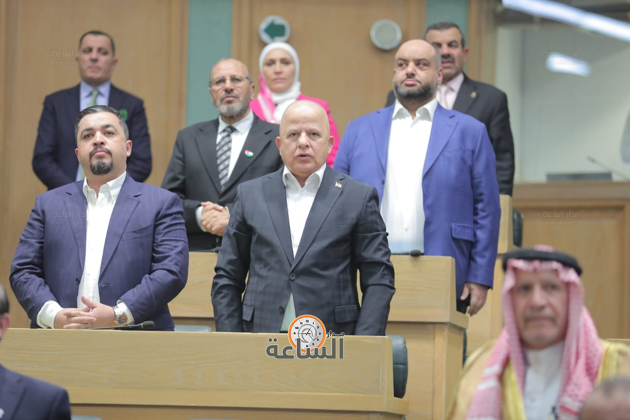 Madar Al-Saa Images 0.9304449847214399