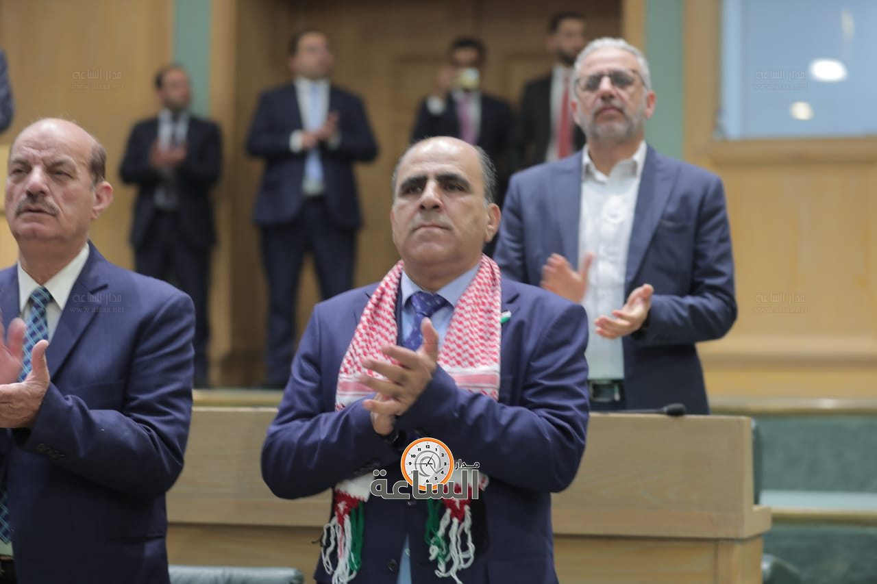 Madar Al-Saa Images 0.3695288437175257