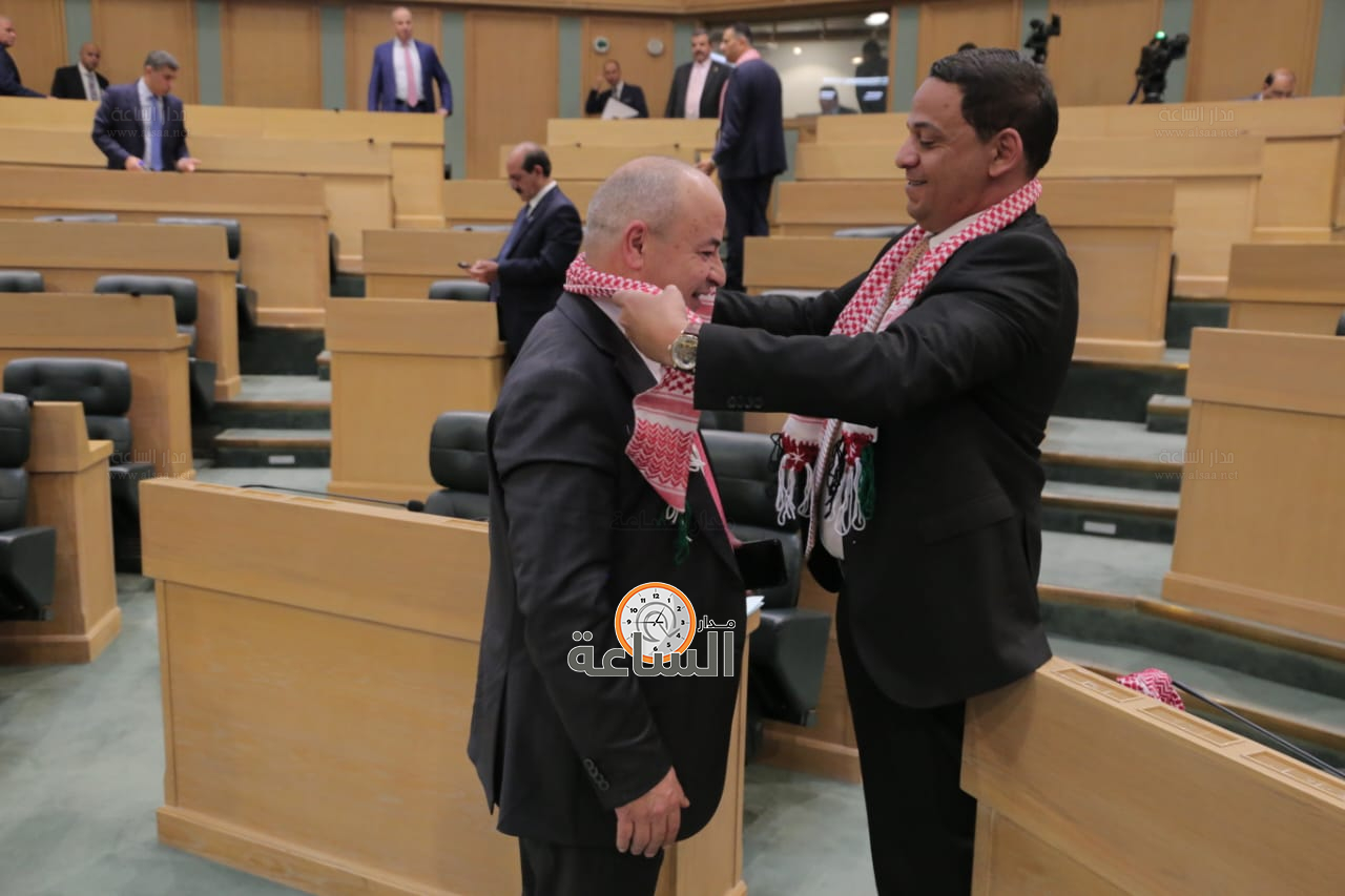 Madar Al-Saa Images 0.24389200022704483