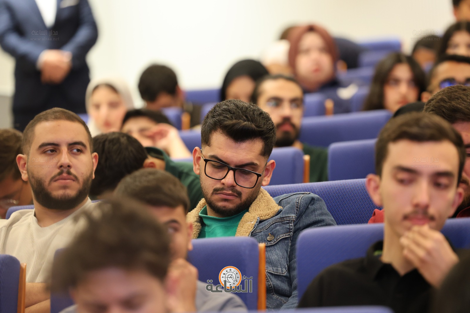 Madar Al-Saa Images 0.9794577647572266