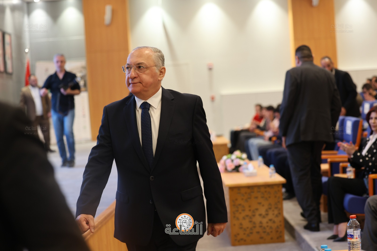 Madar Al-Saa Images 0.3308919097570212