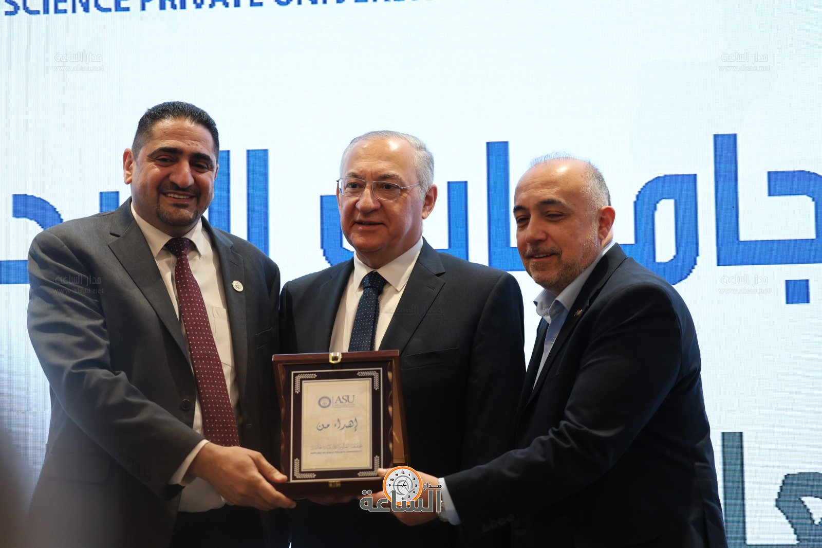 Madar Al-Saa Images 0.7377907735813599