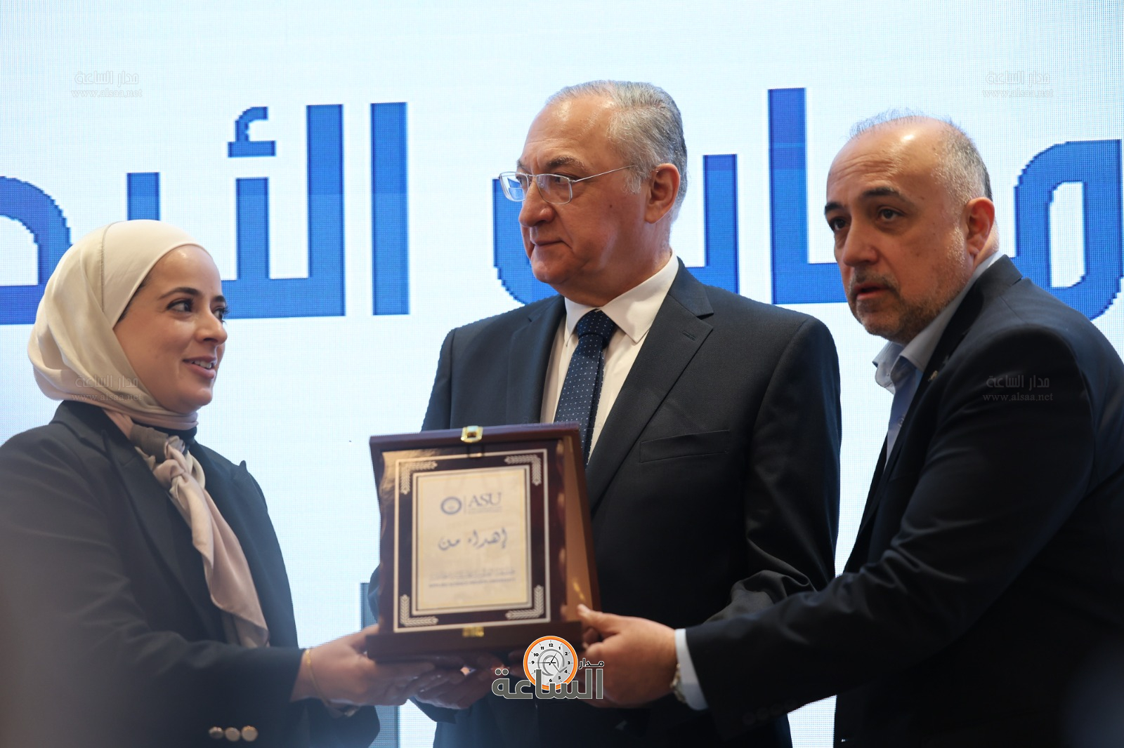 Madar Al-Saa Images 0.45634114878867993