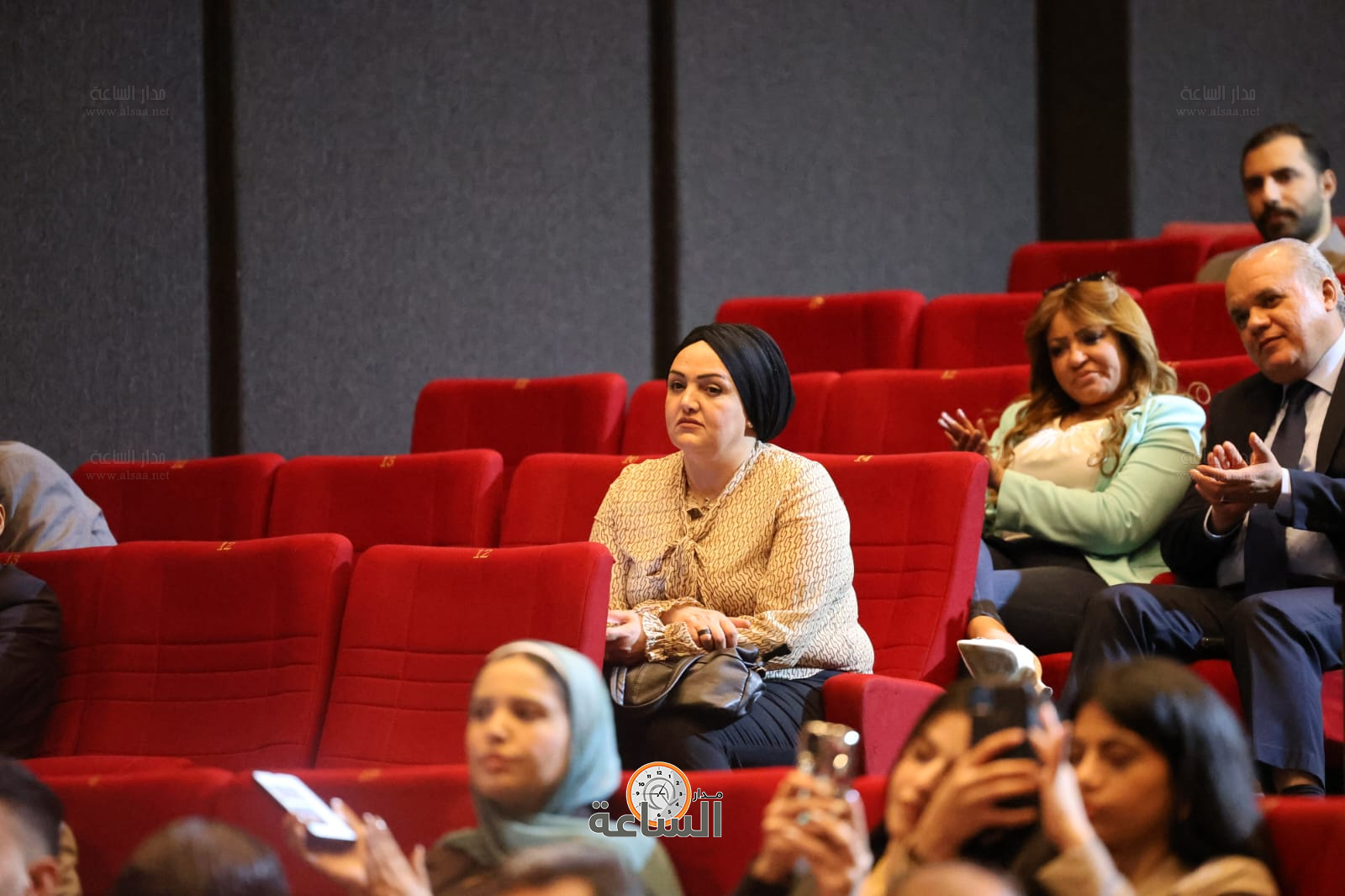 Madar Al-Saa Images 0.4479776111628352