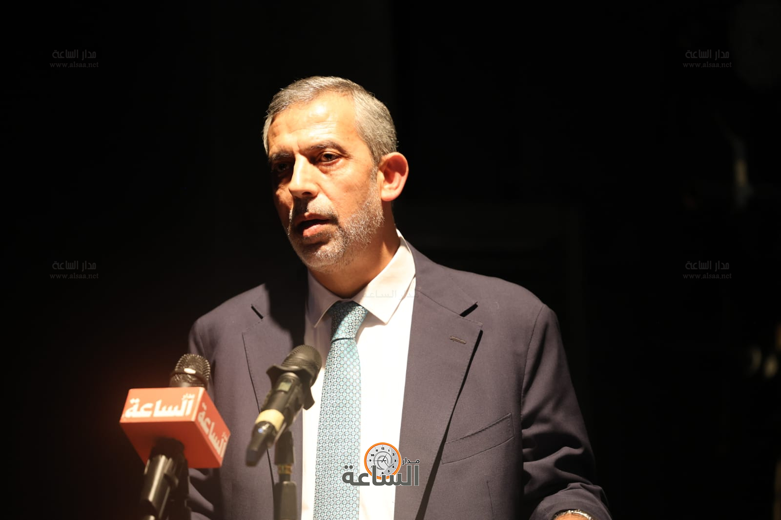 Madar Al-Saa Images 0.417562656167626