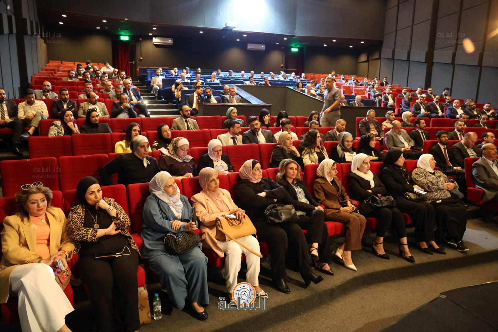 Madar Al-Saa Images 0.12335450978885387