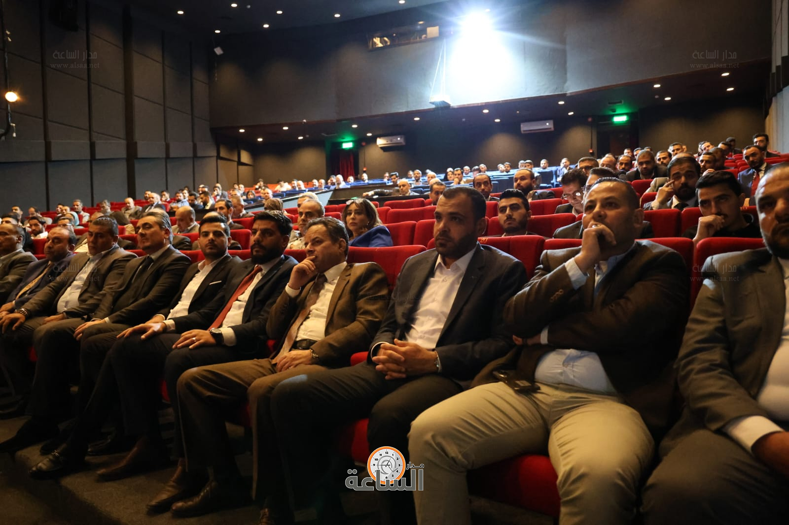 Madar Al-Saa Images 0.8808698858743491