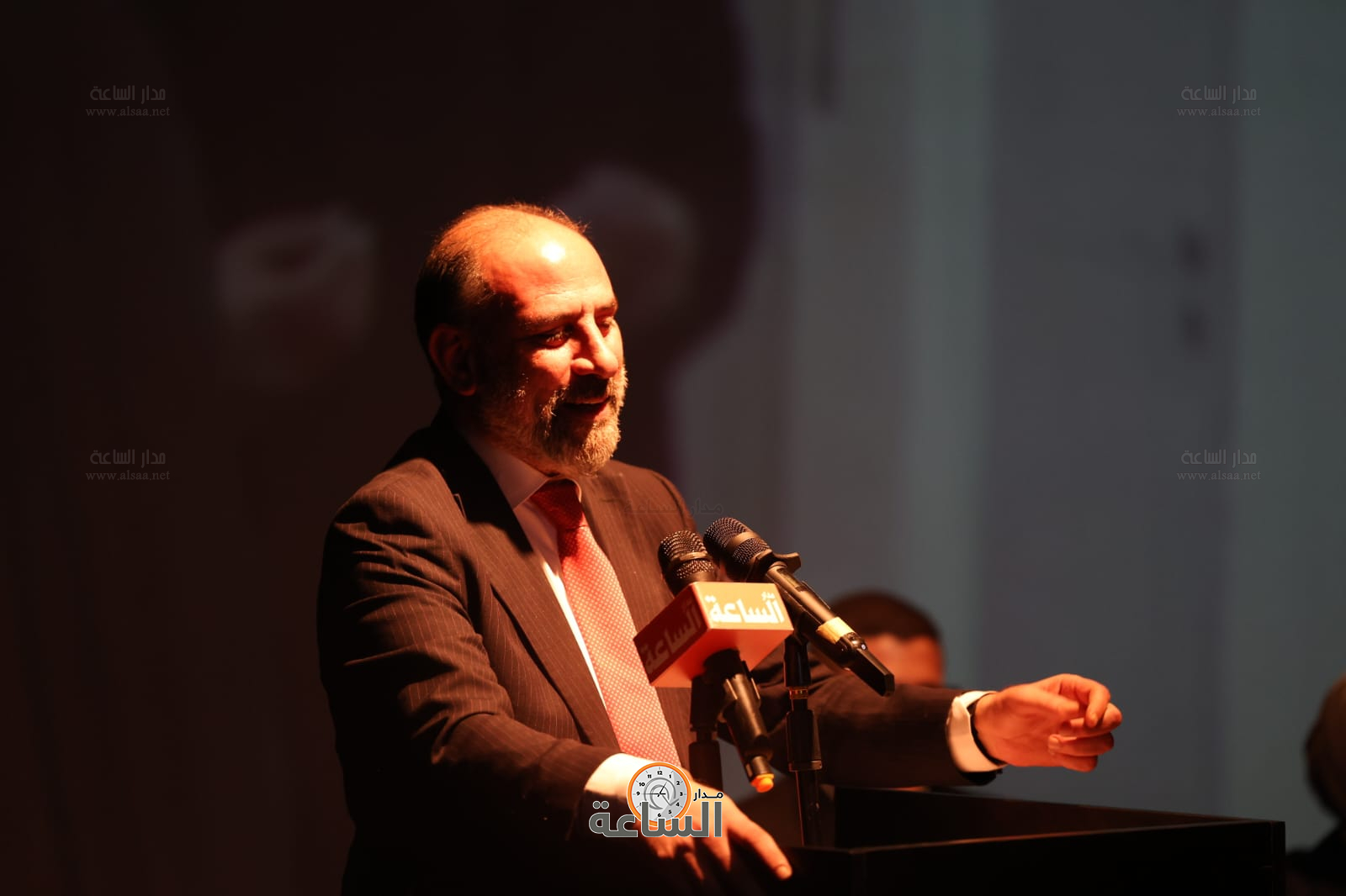 Madar Al-Saa Images 0.3176141854158876