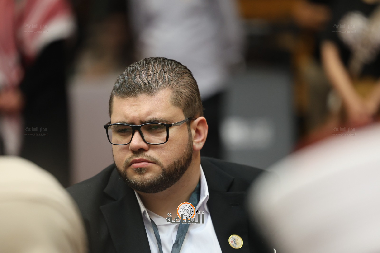 Madar Al-Saa Images 0.9791514347673259