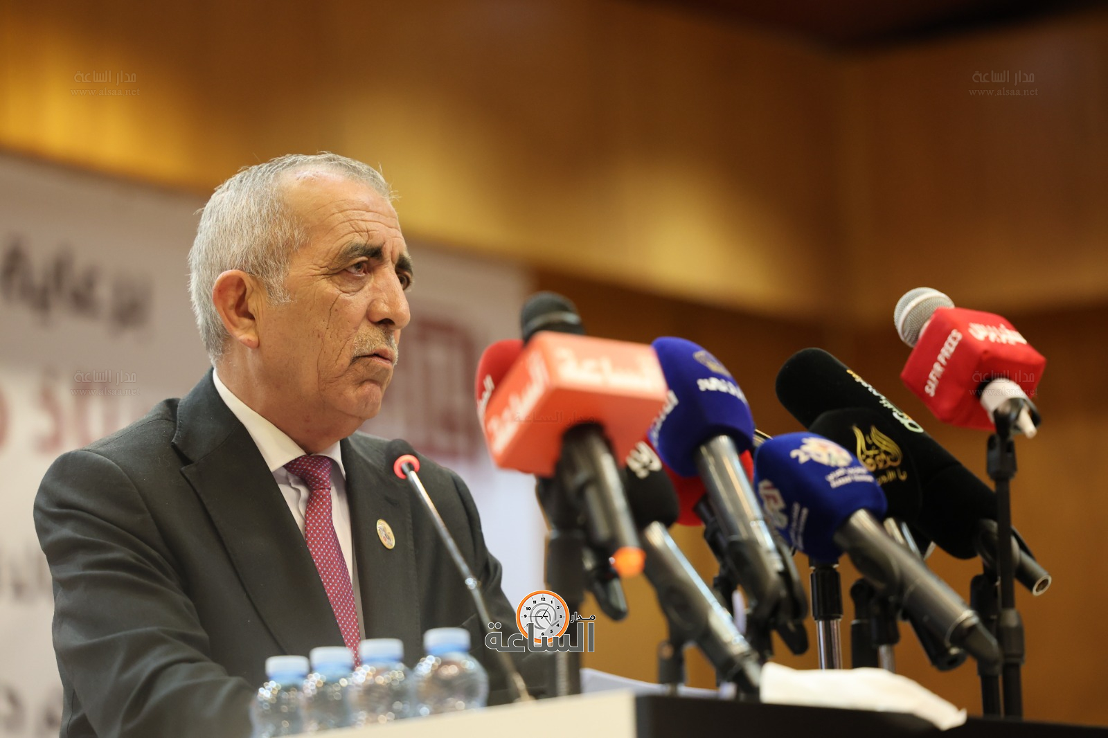 Madar Al-Saa Images 0.14532567105056315