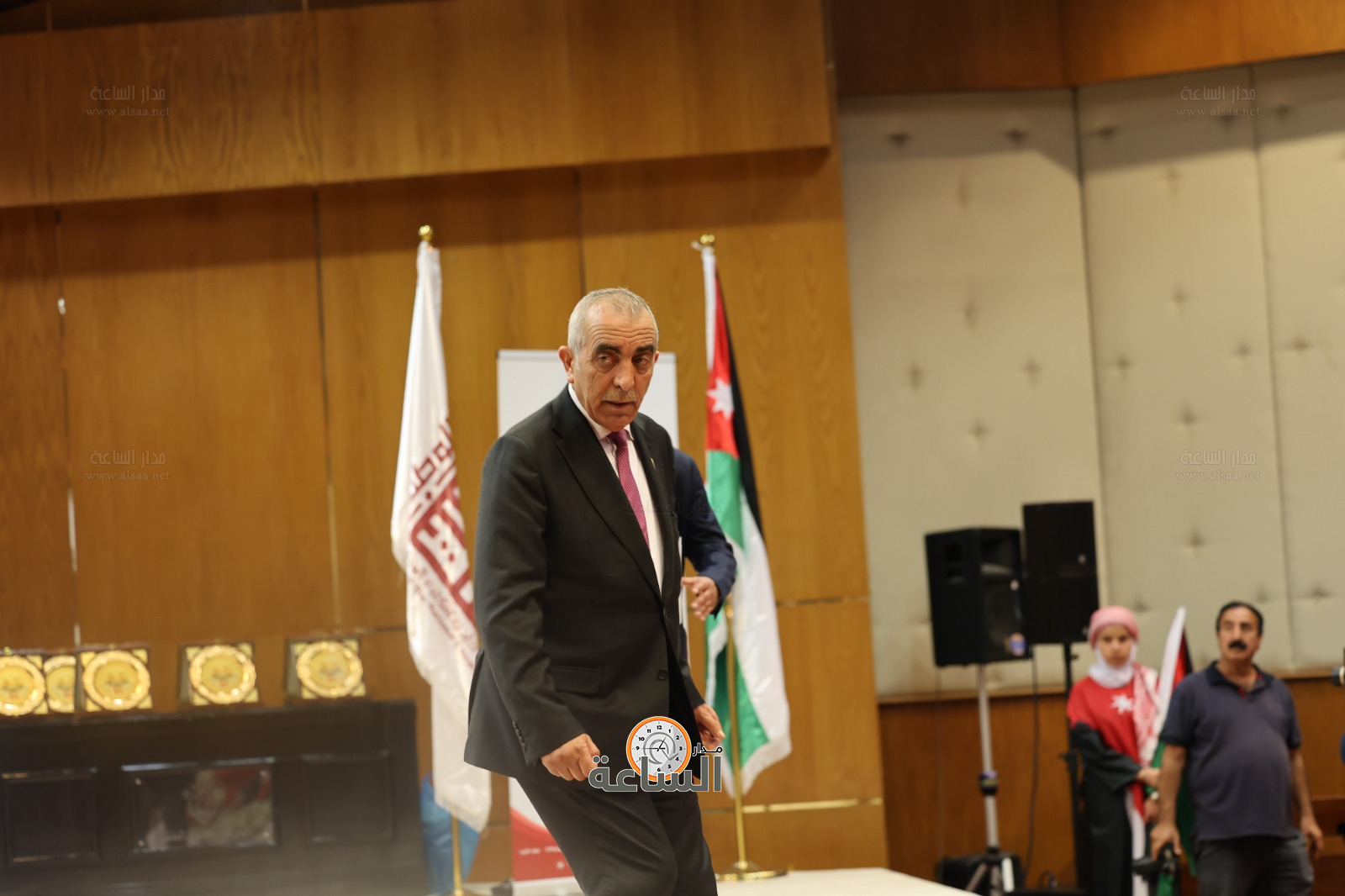 Madar Al-Saa Images 0.19106562360108414