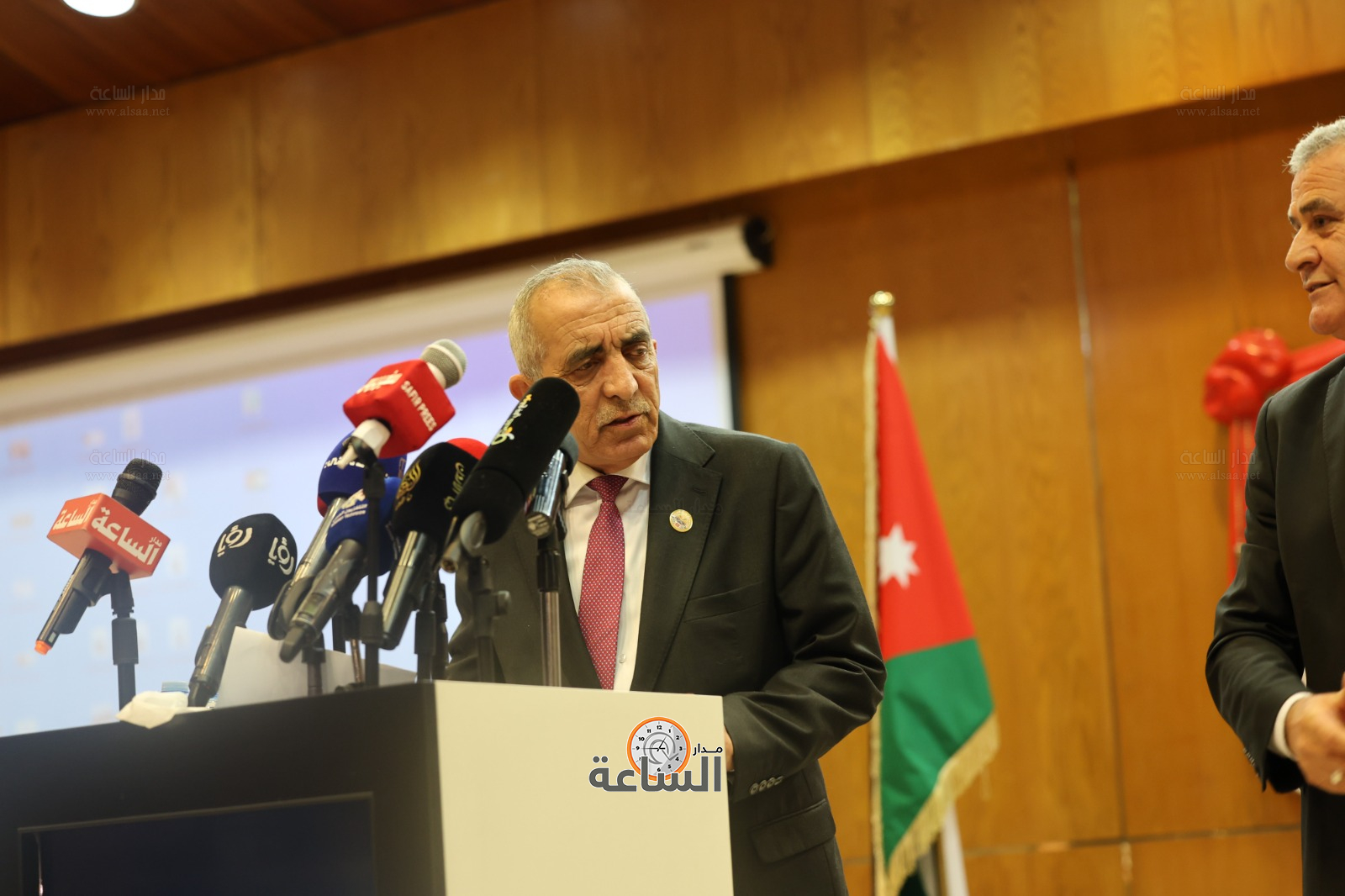 Madar Al-Saa Images 0.6991524932621911