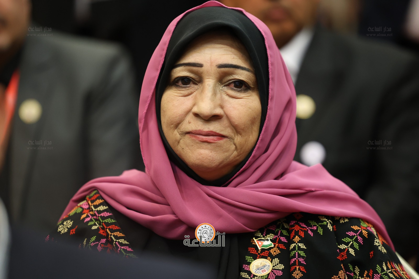 Madar Al-Saa Images 0.7946589296331387