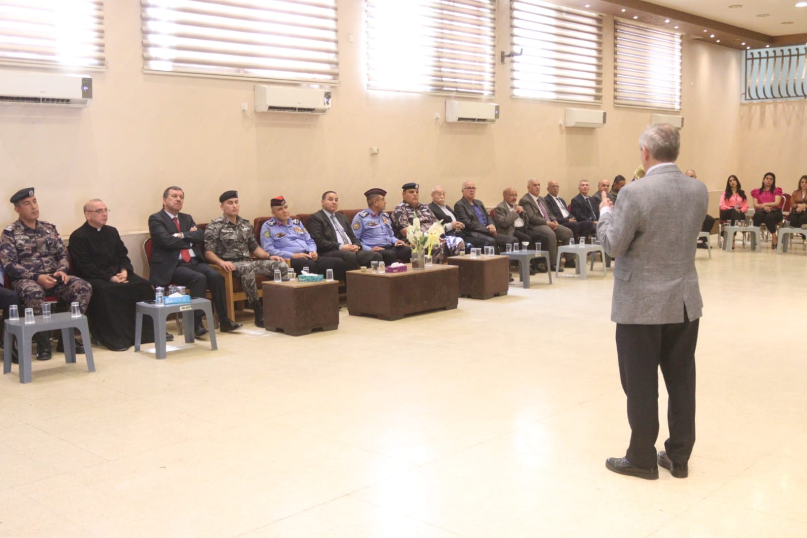 Madar Al-Saa Images 0.7001992340218631