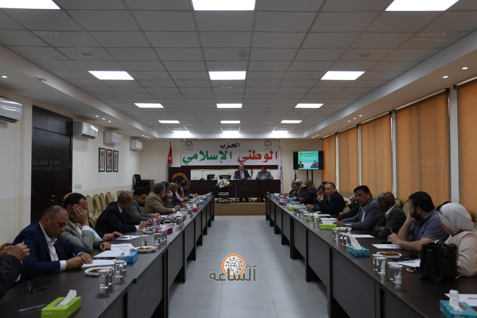 Madar Al-Saa Images 0.7565242285755254