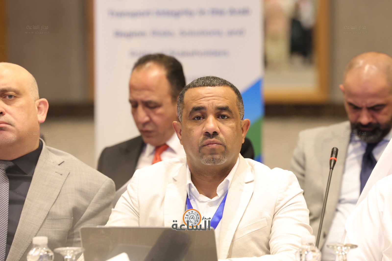 Madar Al-Saa Images 0.6376685781740156