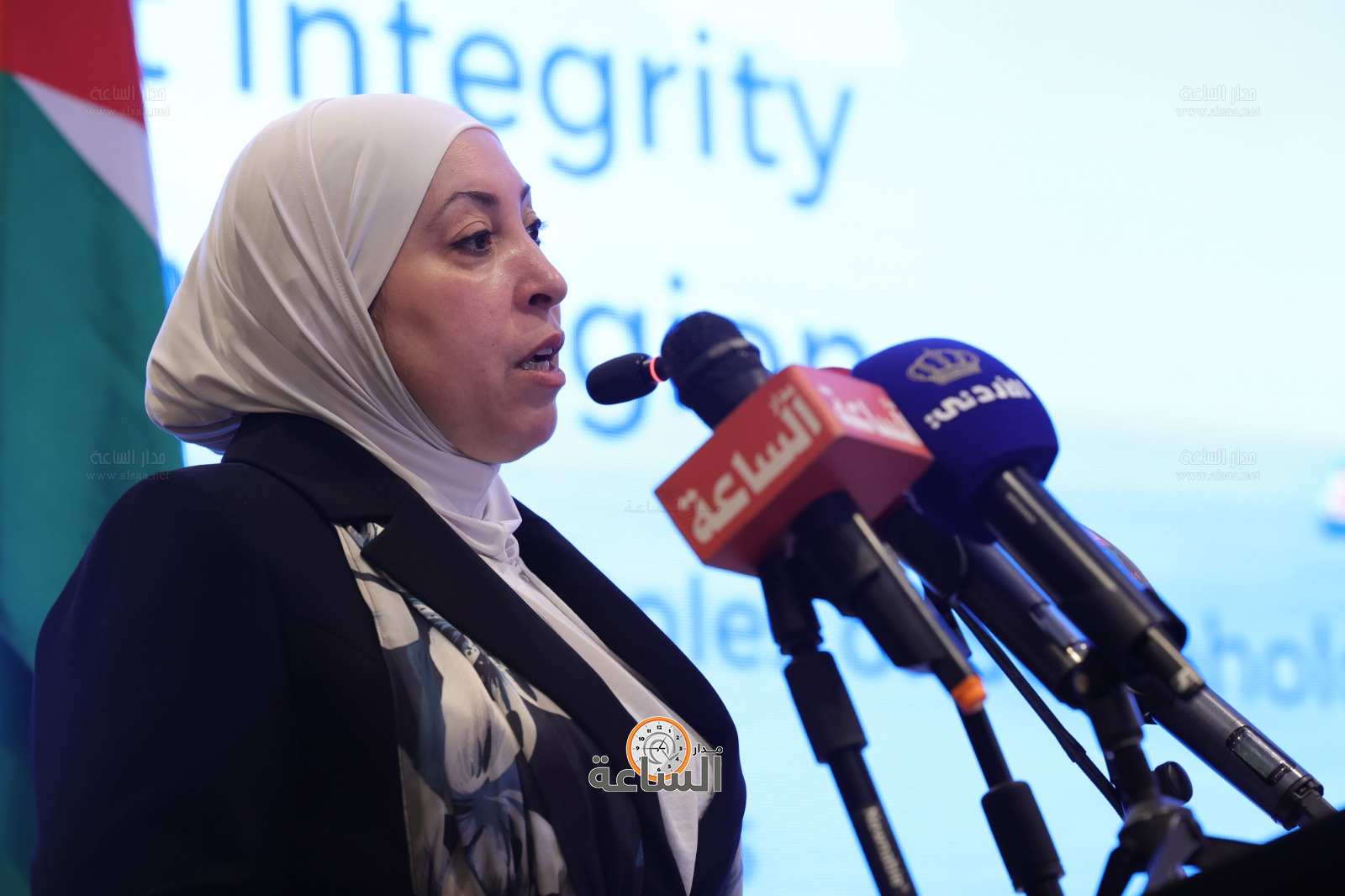 Madar Al-Saa Images 0.39216070467132125