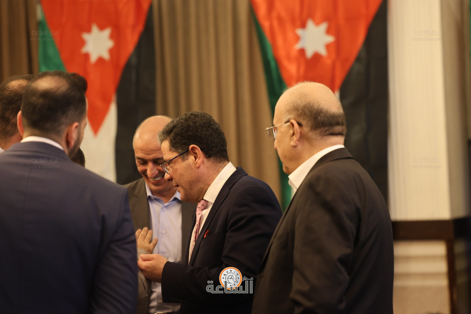 Madar Al-Saa Images 0.11509943433771941