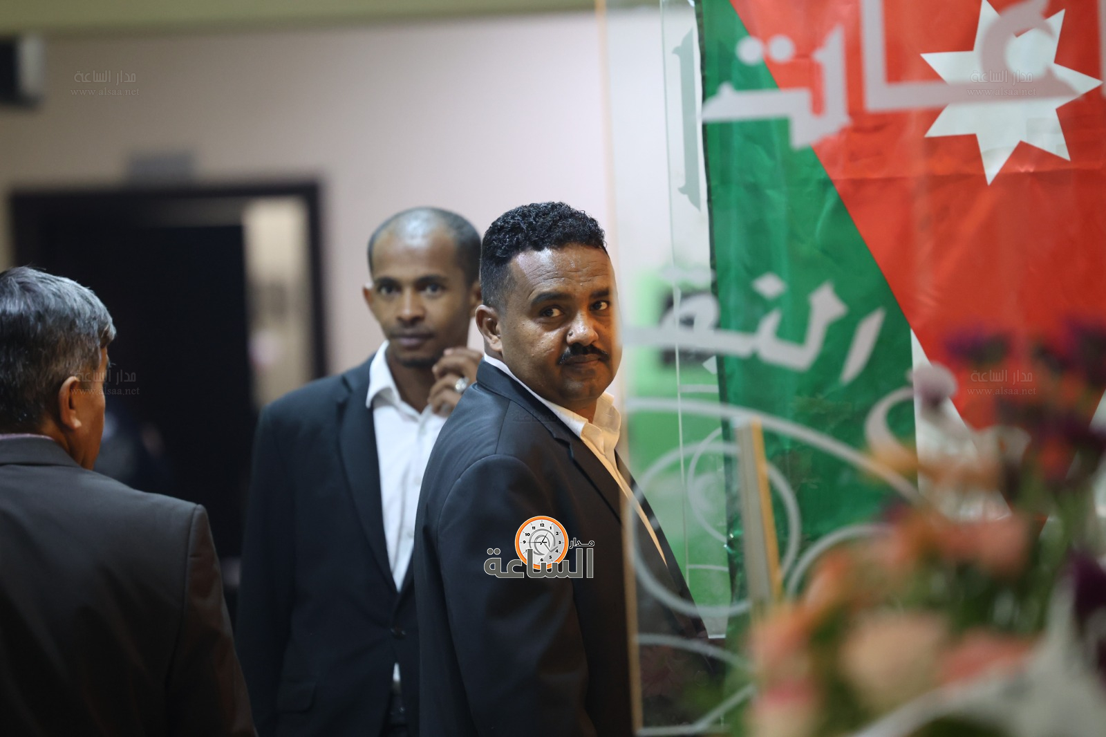 Madar Al-Saa Images 0.796747808022904