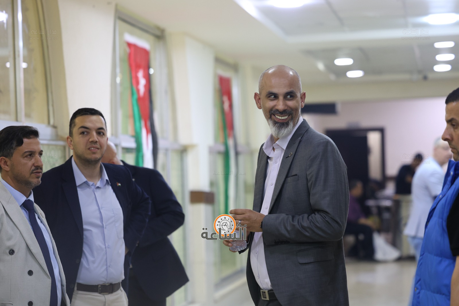 Madar Al-Saa Images 0.08425409119199623