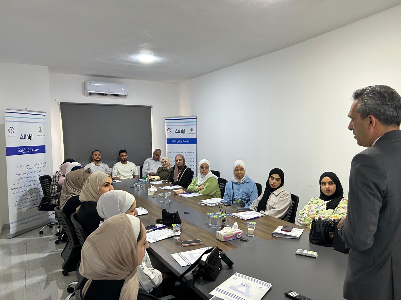 Madar Al-Saa Images 0.5327138486375427