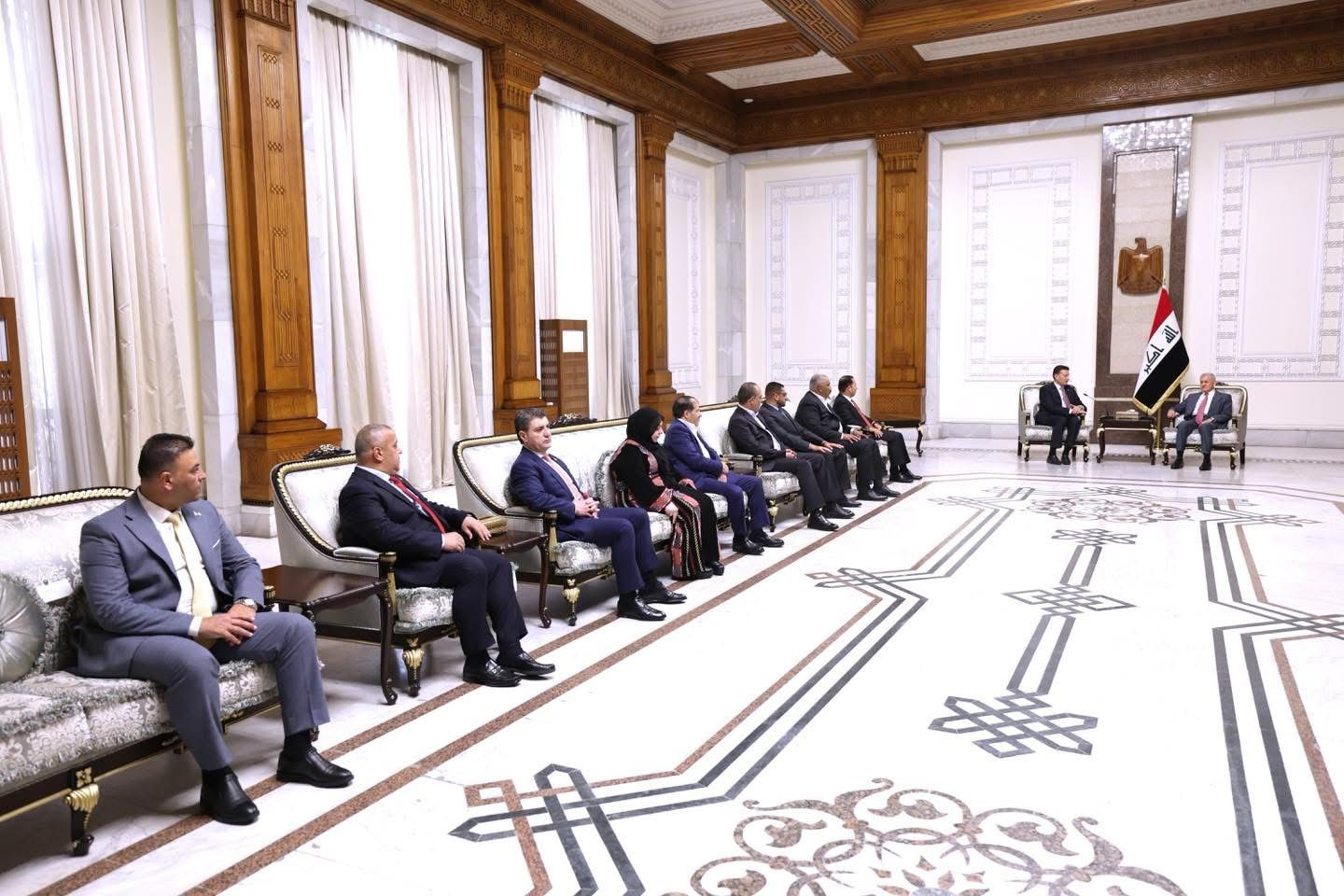 Madar Al-Saa Images 0.20618648397392325