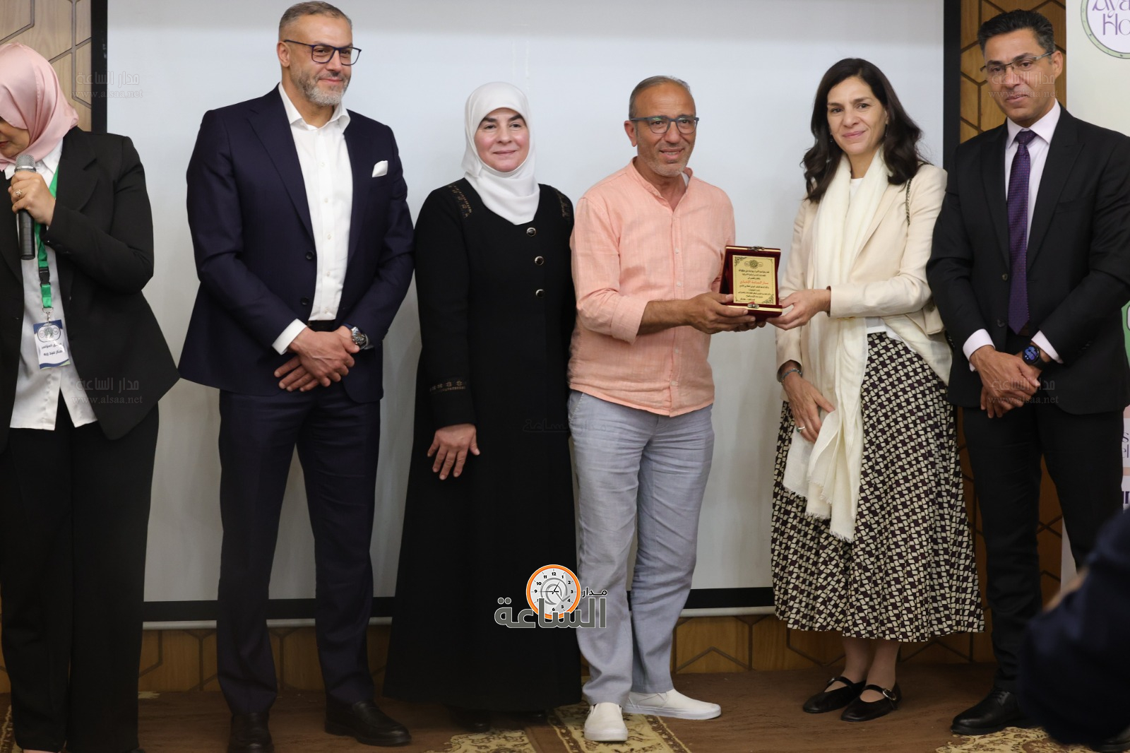 Madar Al-Saa Images 0.388623465020592