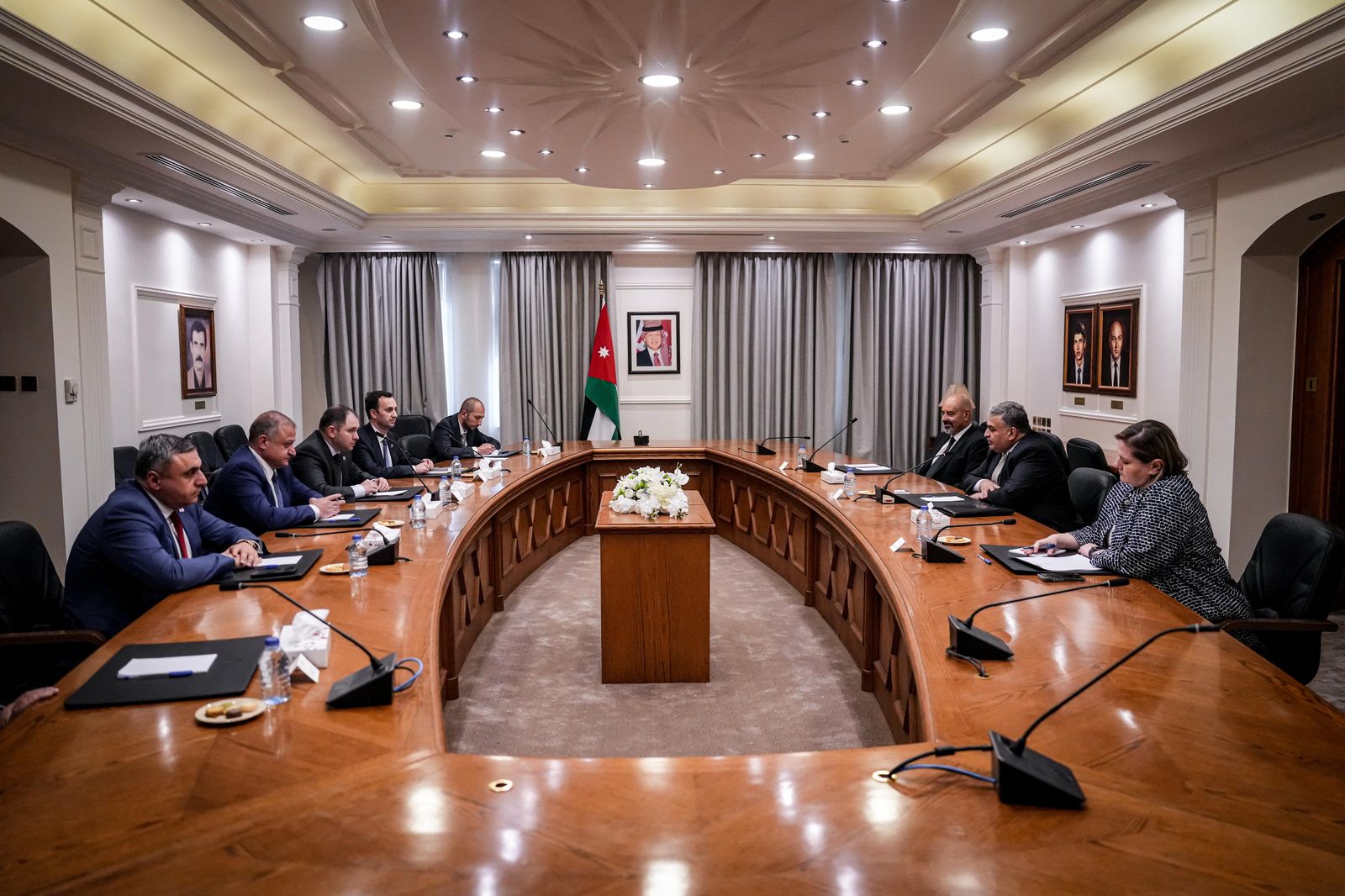 Madar Al-Saa Images 0.2339600271000638