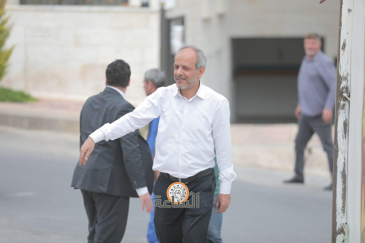 Madar Al-Saa Images 0.8460132658240407