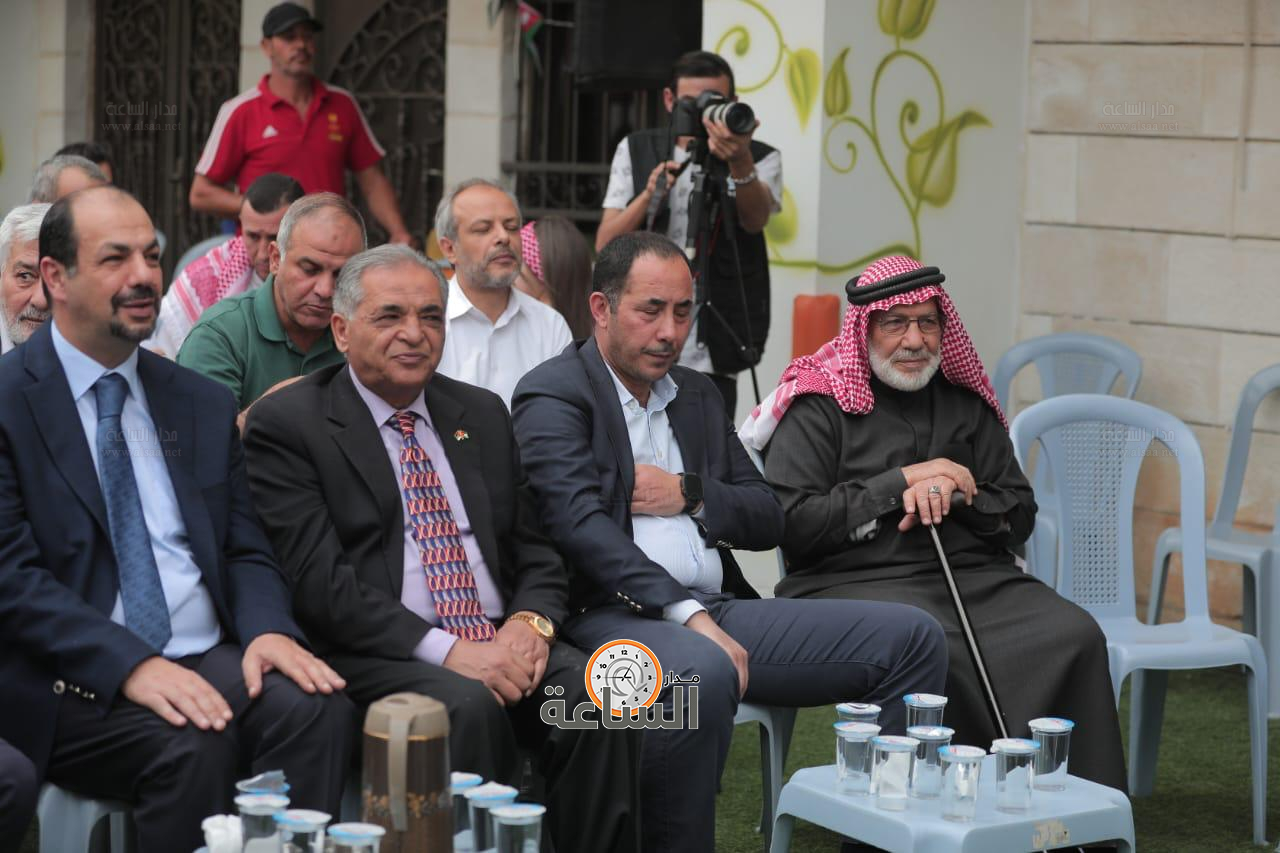 Madar Al-Saa Images 0.36086113926752283